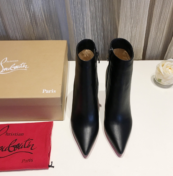 Louboutin So Kate 100 black leather ankle boots