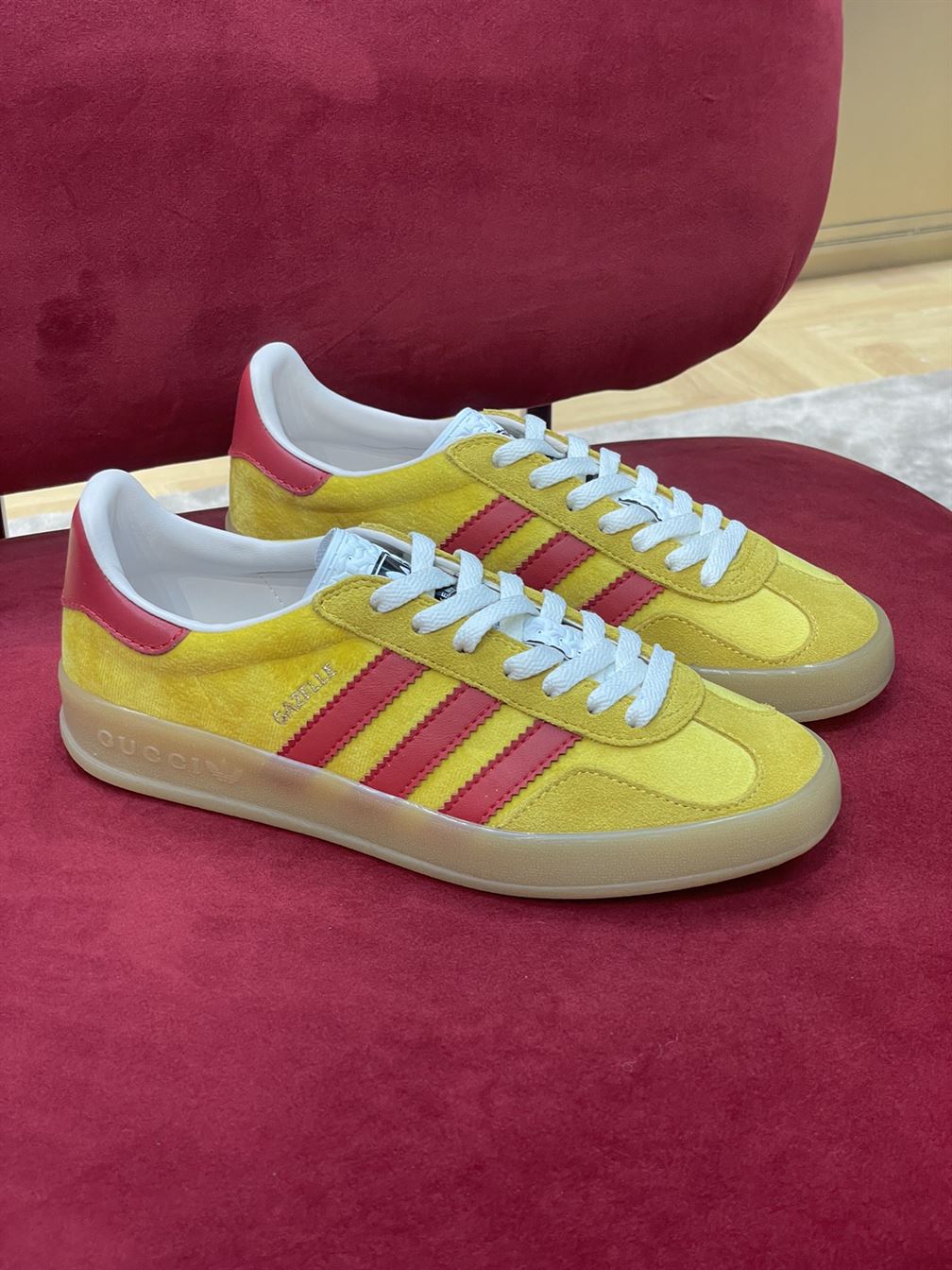 GUCCI X ADIDAS MENS GAZELLE SNEAKER   GCC023