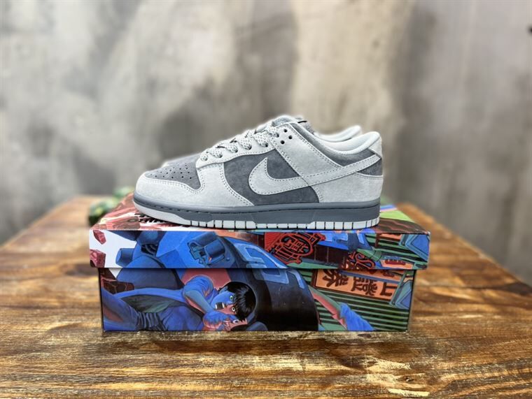 NIKE SB DUNK LOW  LONDON    NSN006