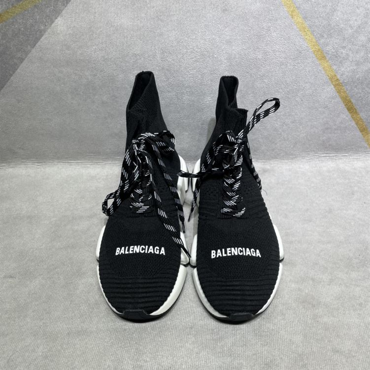 BALENCIAGA MEN S SPEED 2.0 LACE-UP RECYCLED KNIT SNEAKER IN BLACK/WHITE   BLA033