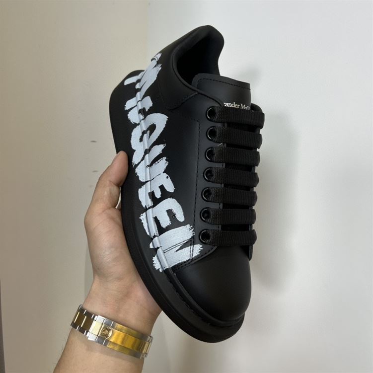 ALEXANDER MCQUEEN GRAFFITI OVERSIZED SNEAKER IN BLACK   ALD021