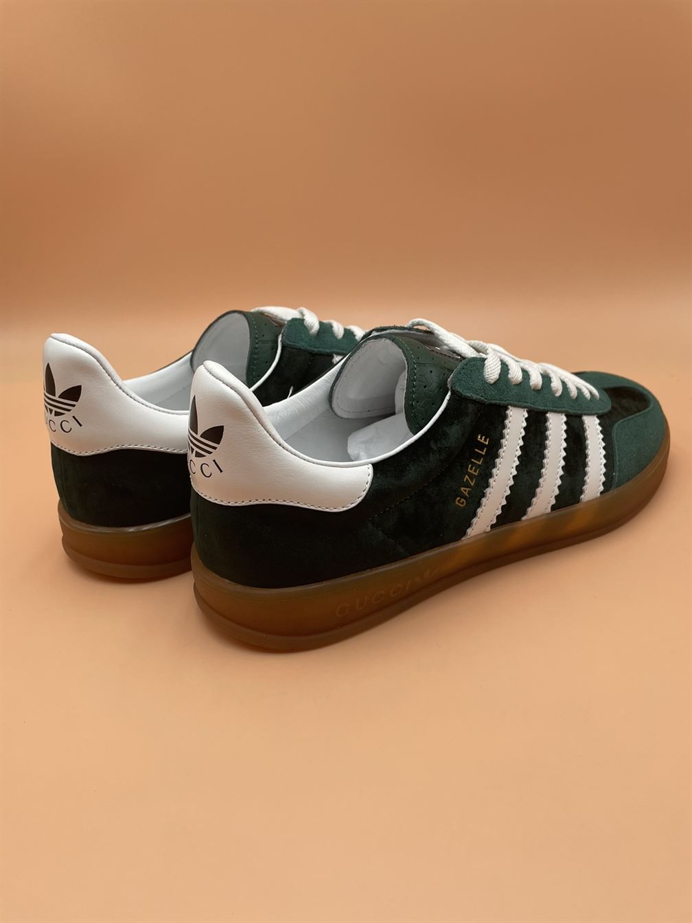 GUCCI X ADIDAS MENS GAZELLE SNEAKER   GCC021