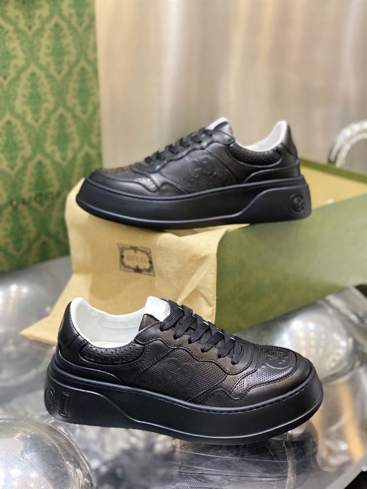 GUCCI MEN S GG EMBOSSED SNEAKER BLACK LEATHER   GCC004