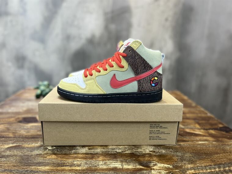 NIKE SB DUNK HIGH KEBAB   DESTROY �C NSN026