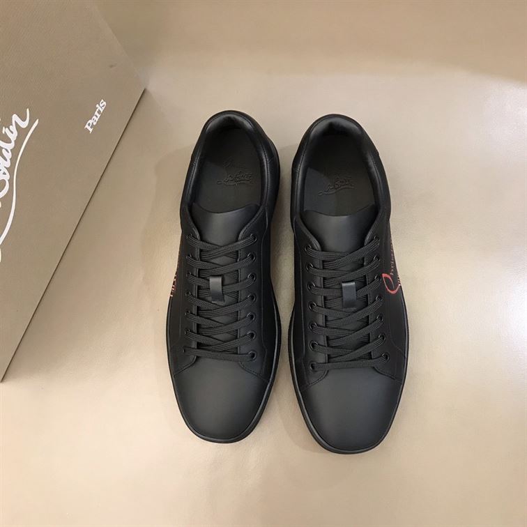 CHRISTIAN LOUBOUTIN LOW TOP SNEAKER   CLS021