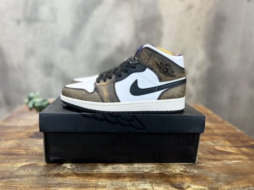 AIR JORDAN 1 MID SE �C NSN028