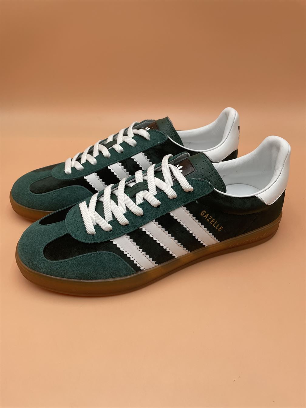 GUCCI X ADIDAS MENS GAZELLE SNEAKER   GCC021