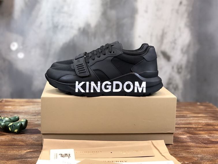 BURBERRY BLACK KINGDOM PRINT SNEAKERS   BBR030