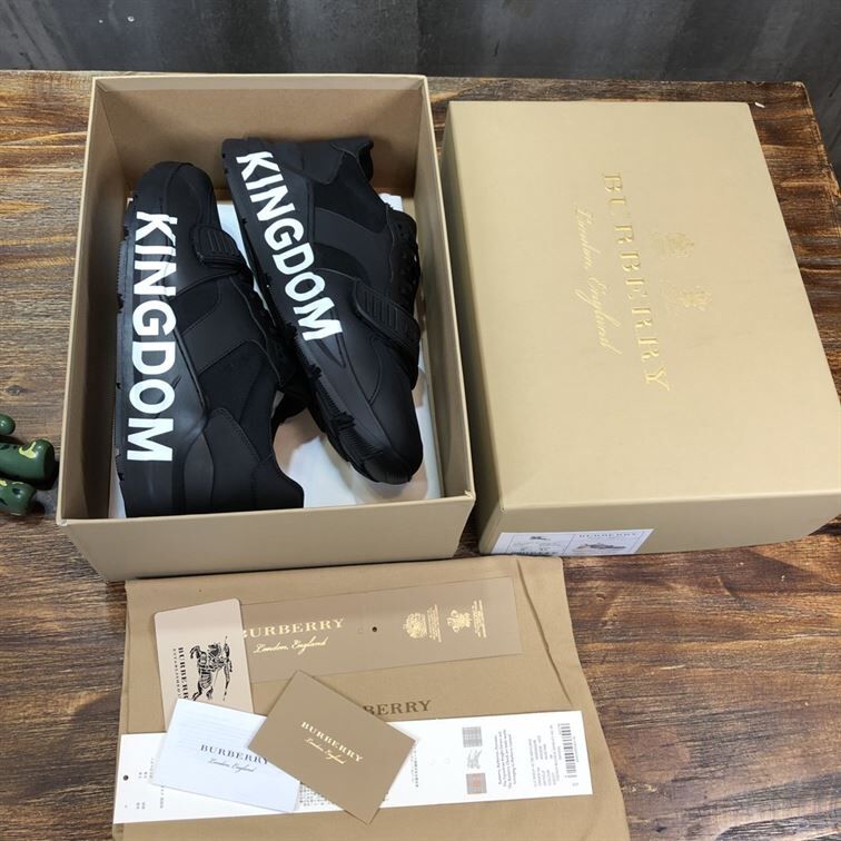 BURBERRY BLACK KINGDOM PRINT SNEAKERS   BBR030