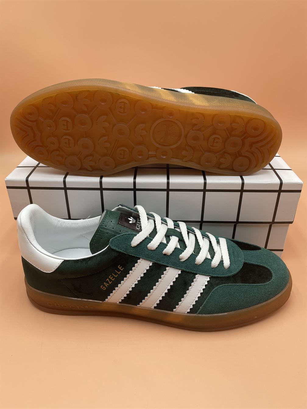 GUCCI X ADIDAS MENS GAZELLE SNEAKER   GCC021