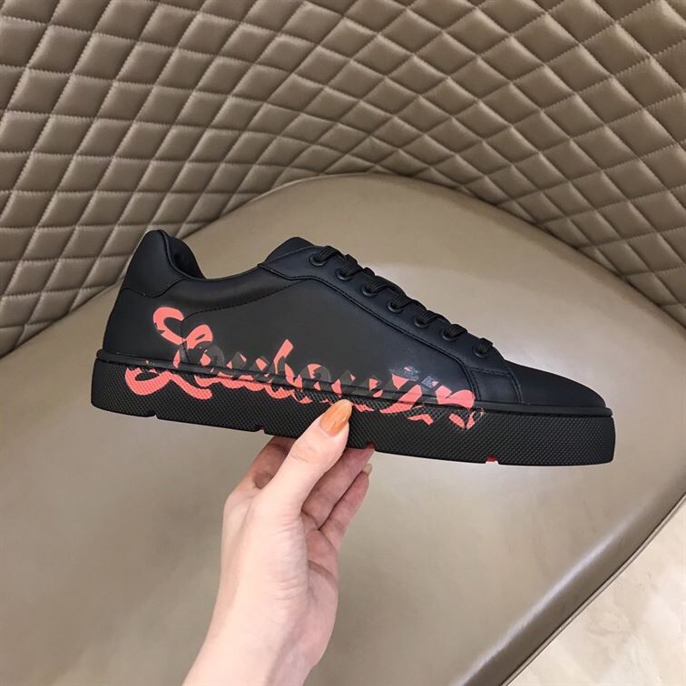 CHRISTIAN LOUBOUTIN LOW TOP SNEAKER   CLS020