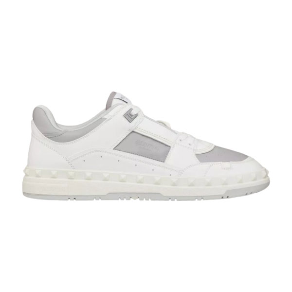 VALENTINO FREEDOTS LOW-TOP SNEAKER IN CALFSKIN   VN005