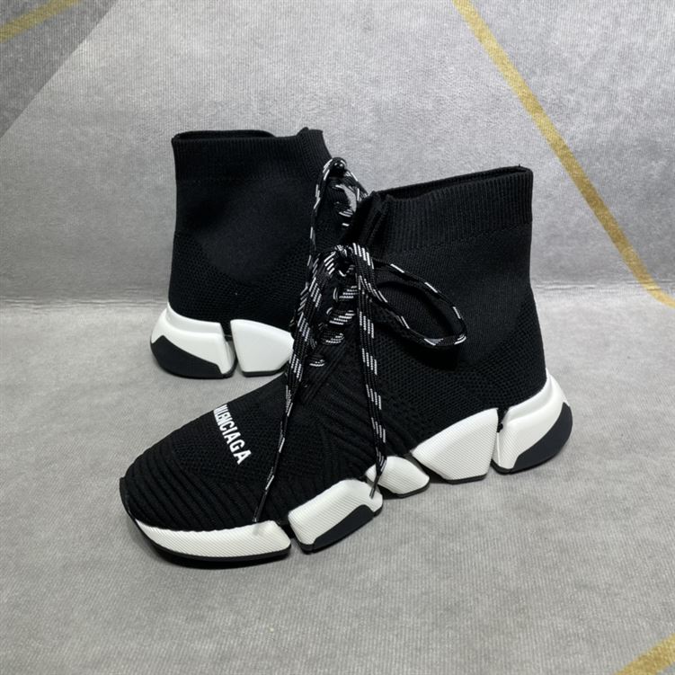 BALENCIAGA MEN S SPEED 2.0 LACE-UP RECYCLED KNIT SNEAKER IN BLACK/WHITE   BLA033