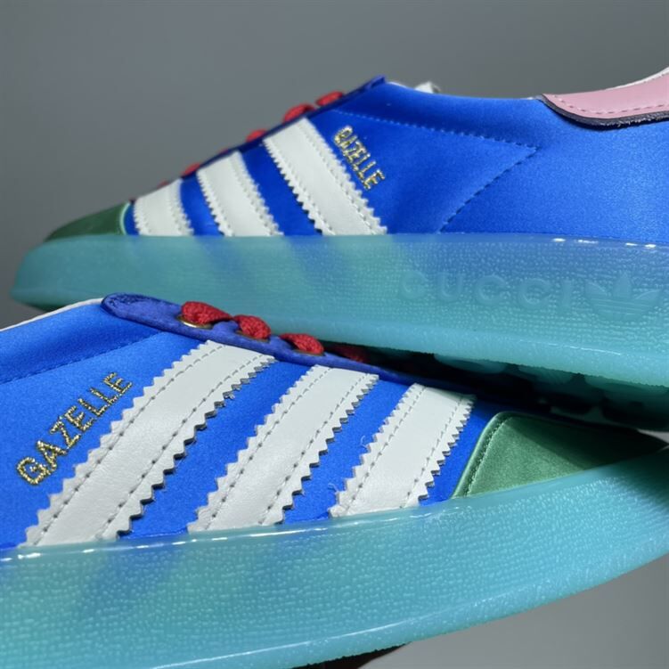 GUCCI X ADIDAS GAZELLE LOW-TOP SNEAKERS IN LIGHT BLUE   GCC029