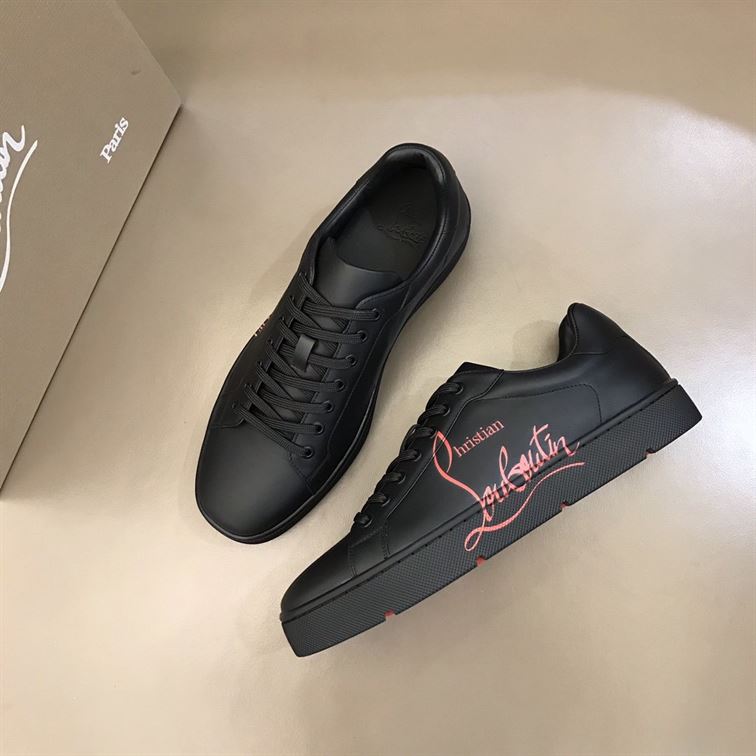 CHRISTIAN LOUBOUTIN LOW TOP SNEAKER   CLS021