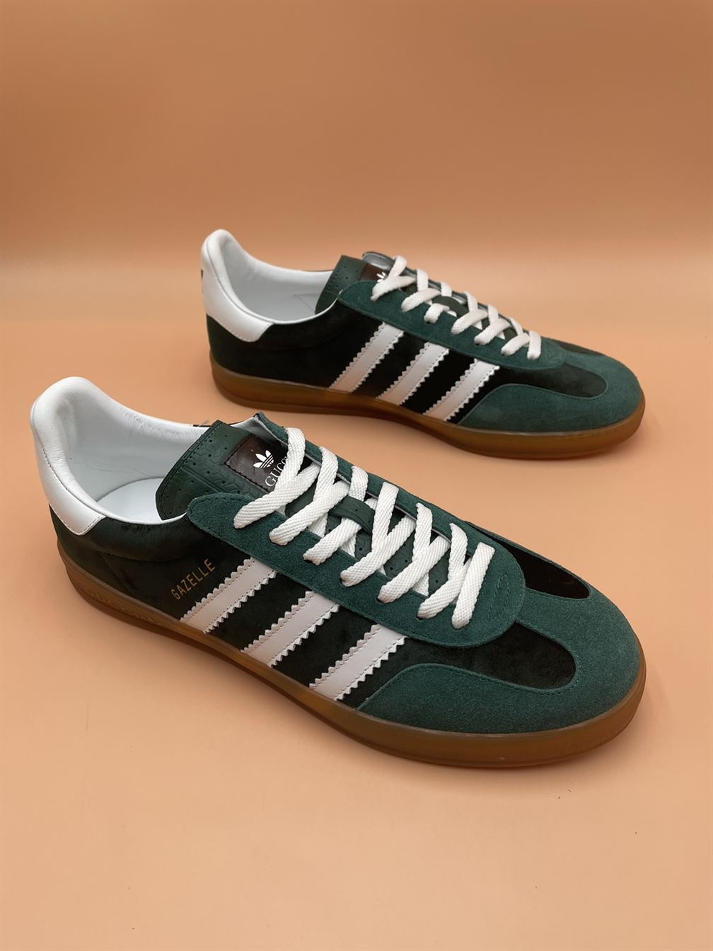 GUCCI X ADIDAS MENS GAZELLE SNEAKER   GCC021