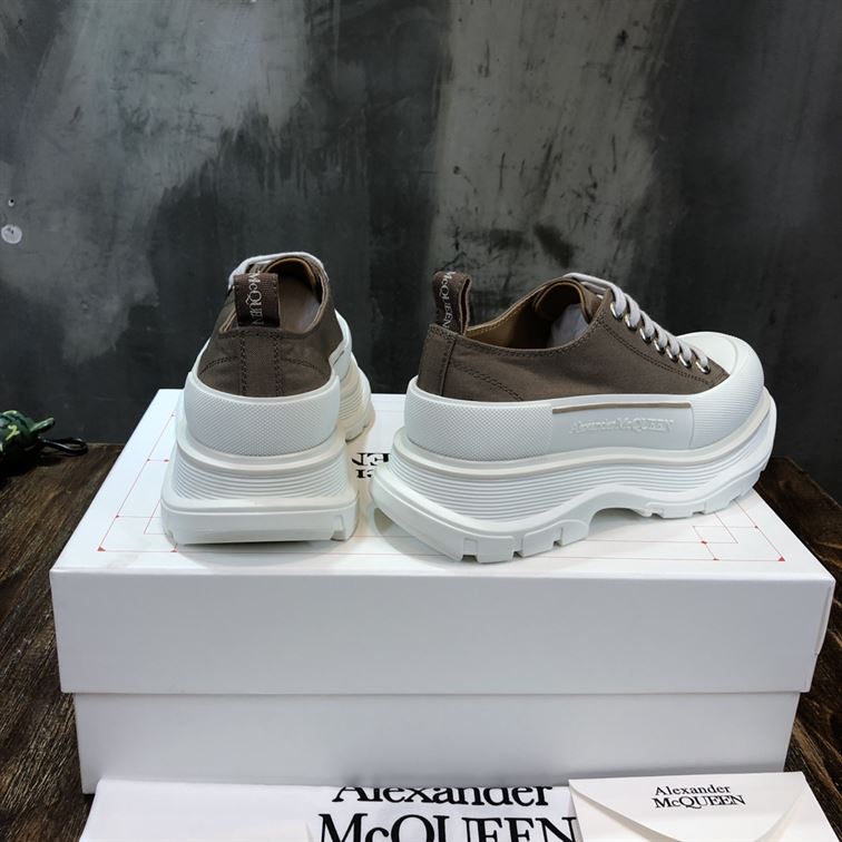 ALEXANDER MCQUEEN TREAD SLICK LOW-TOP SNEAKERS   ALD027