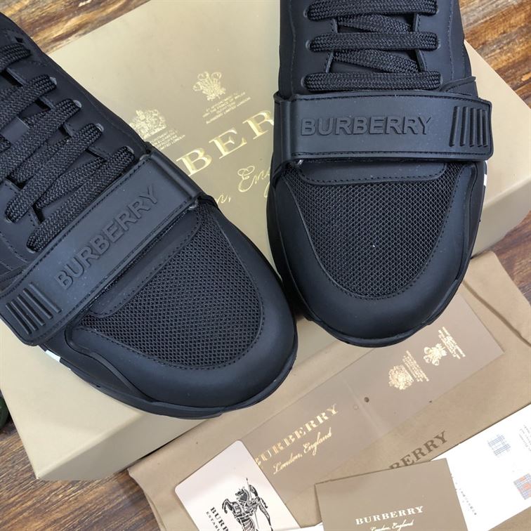 BURBERRY BLACK KINGDOM PRINT SNEAKERS   BBR030