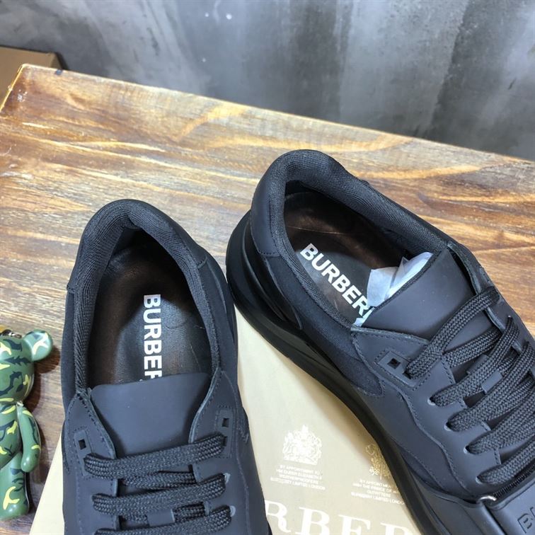 BURBERRY BLACK KINGDOM PRINT SNEAKERS   BBR030