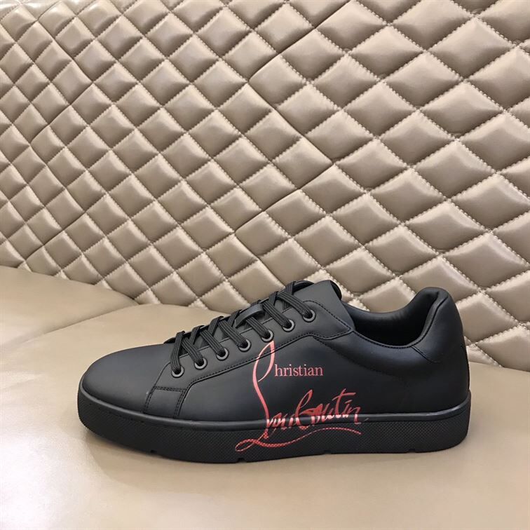 CHRISTIAN LOUBOUTIN LOW TOP SNEAKER   CLS021