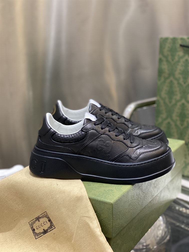 GUCCI MEN S GG EMBOSSED SNEAKER BLACK LEATHER   GCC004
