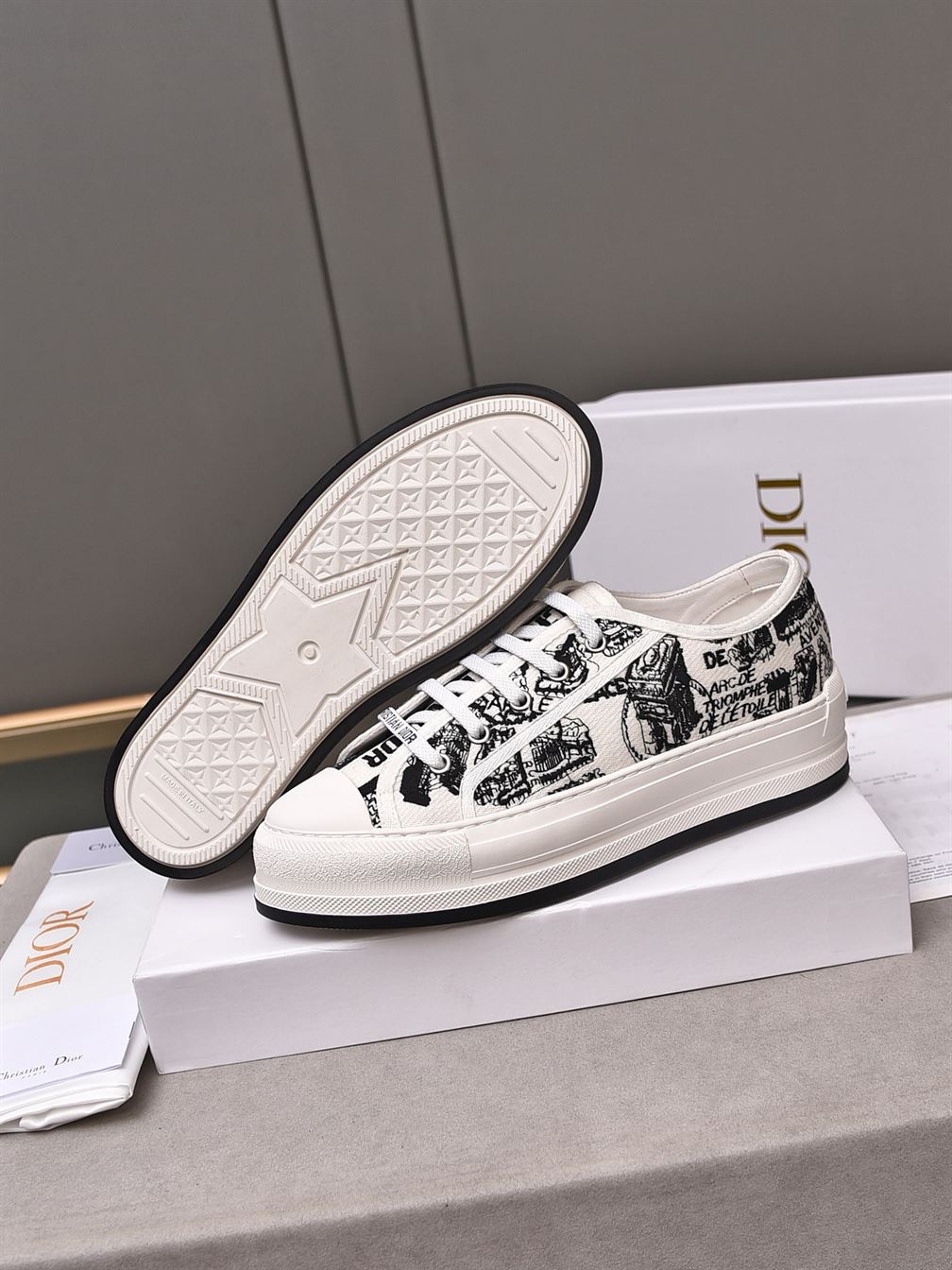 DIOR WALK��N��DIOR PLATFORM LOW-TOP SNEAKER   DO145