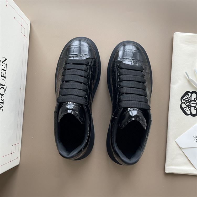 ALEXANDER MCQUEEN ALL-OVER STAMPED CROCODILE SNEAKERS   ALD019