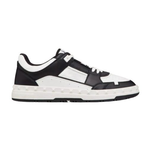 VALENTINO FREEDOTS LOW-TOP SNEAKER IN CALFSKIN   VN004