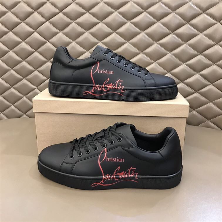 CHRISTIAN LOUBOUTIN LOW TOP SNEAKER   CLS021