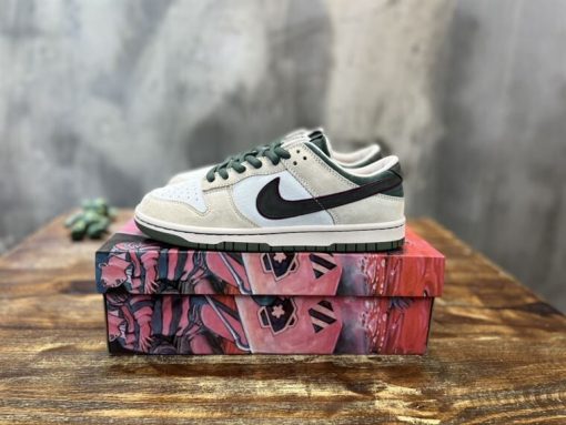 NIKE SB DUNK LOW SNEAKER   NSN012