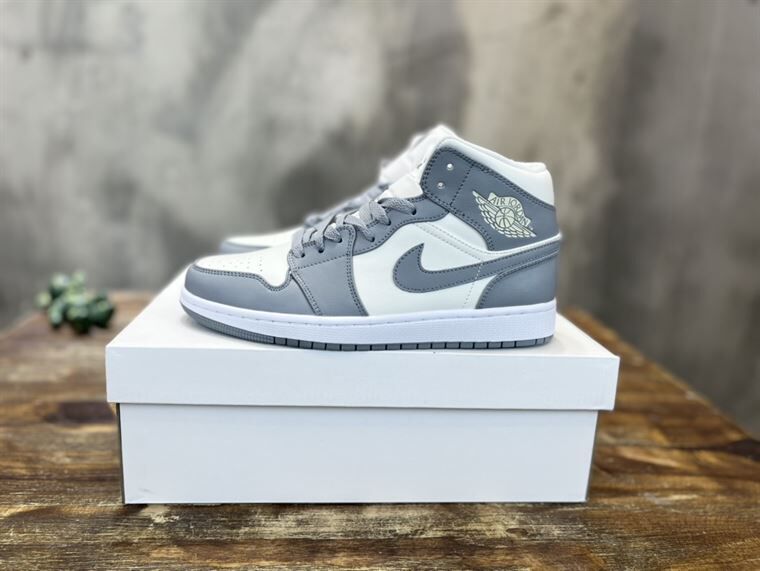 AIR JORDAN 1 MID ��GREY SAIL�� �C NSN030