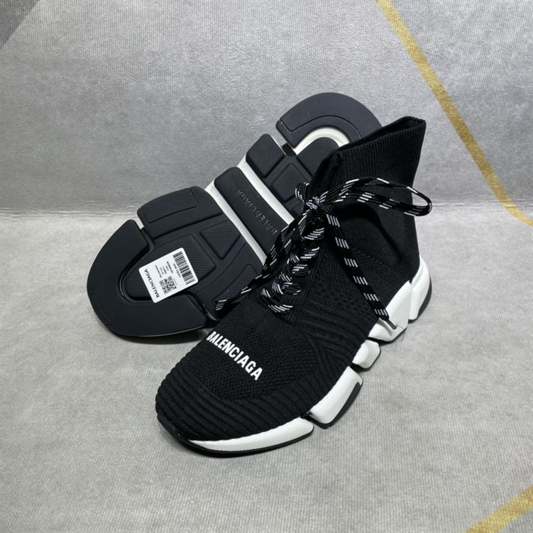 BALENCIAGA MEN S SPEED 2.0 LACE-UP RECYCLED KNIT SNEAKER IN BLACK/WHITE   BLA033