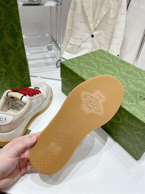 GUCCI SCREENER SNEAKERS IN GG LUREX AND NABUK   GCC123