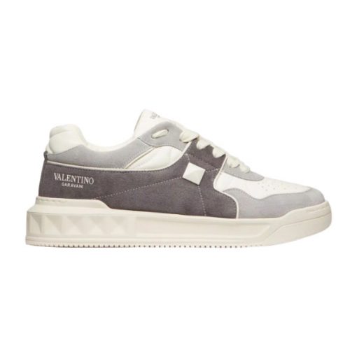 VALENTINO ONE STUD LOW-TOP SNEAKER IN SPLIT LEATHER AND NAPPA   VN010