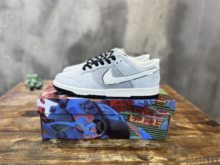 NIKE SB DUNK LOW SNEAKER   NSN023