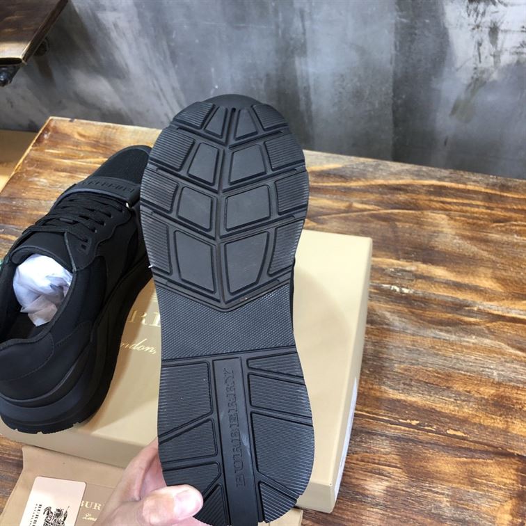 BURBERRY BLACK KINGDOM PRINT SNEAKERS   BBR030