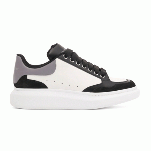 ALEXANDER MCQUEEN OVERSIZED SNEAKER IN BLACK/WHITE   ALD039