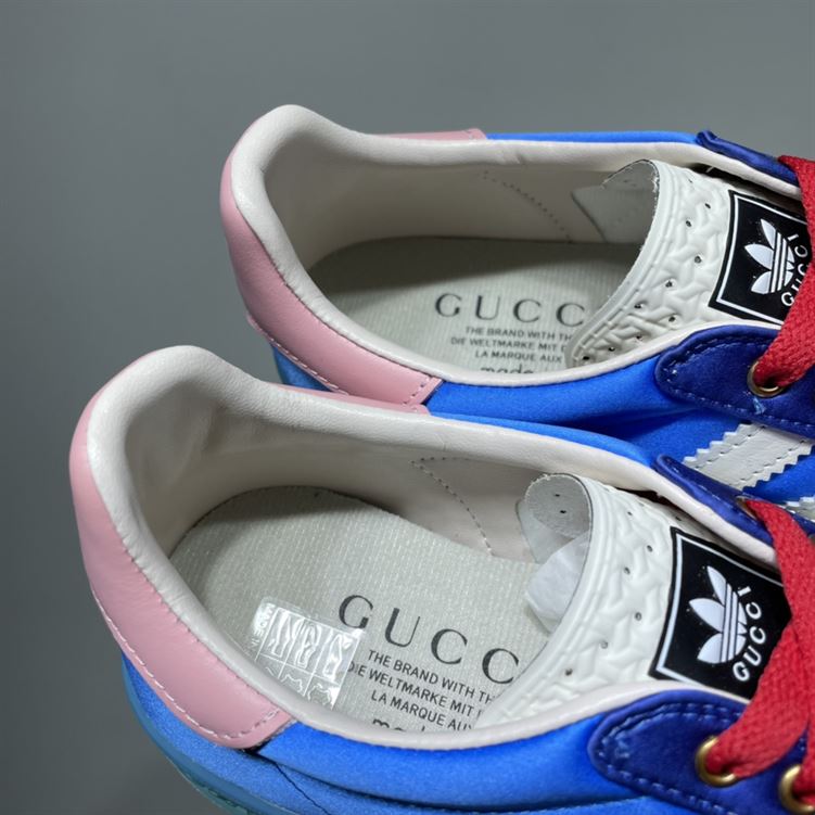 GUCCI X ADIDAS GAZELLE LOW-TOP SNEAKERS IN LIGHT BLUE   GCC029