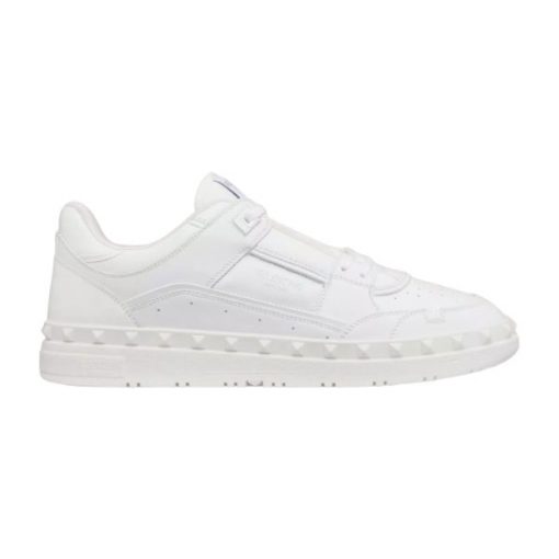 VALENTINO FREEDOTS LOW-TOP SNEAKER IN CALFSKIN   VN003