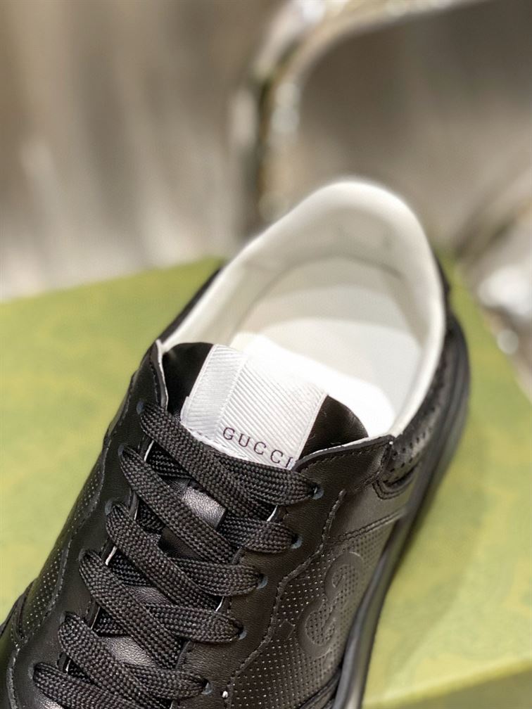 GUCCI MEN S GG EMBOSSED SNEAKER BLACK LEATHER   GCC004