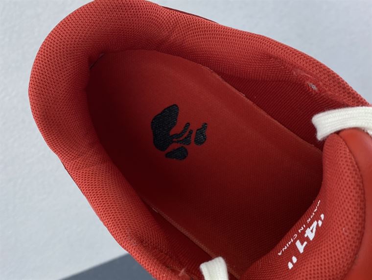 OFF-WHITE OUT OF OFFICE SNEAKERS   OFW038