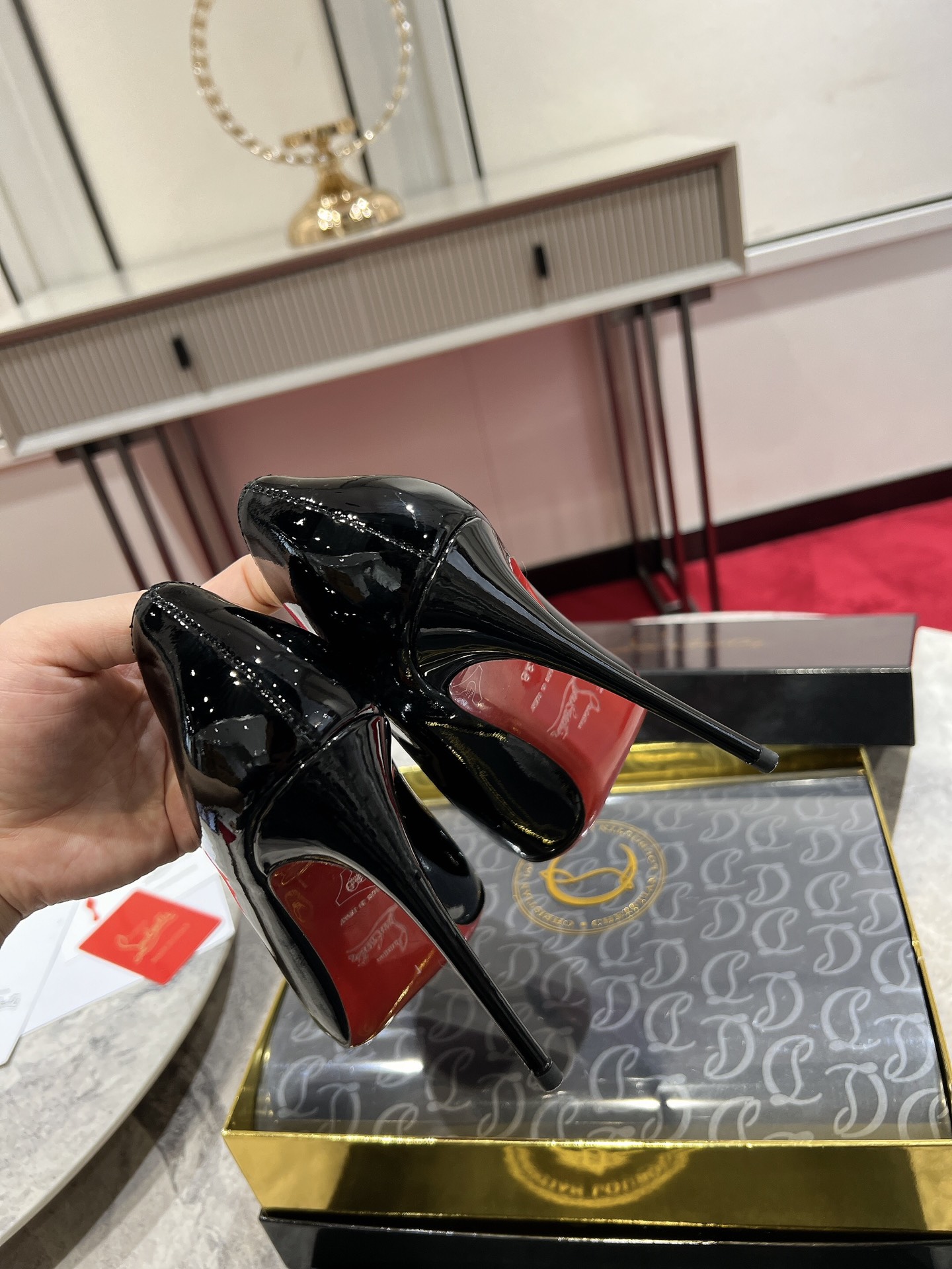 Louboutin So Kate120 mm Pumps - Patent calf leather - Black - Women
