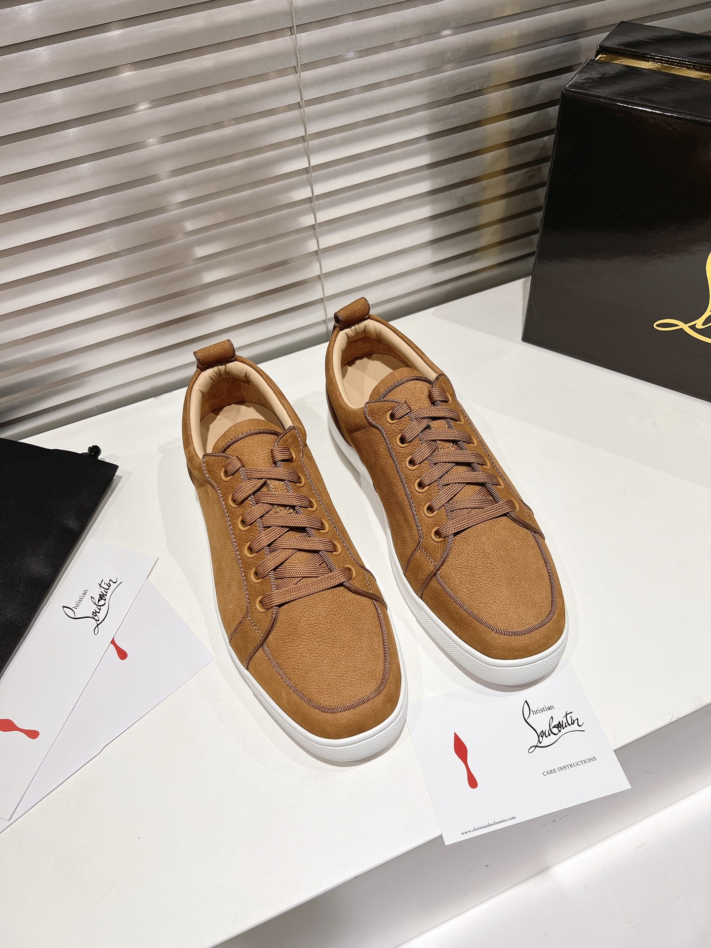 Christian Louboutin Rantulow Sneakers Brown