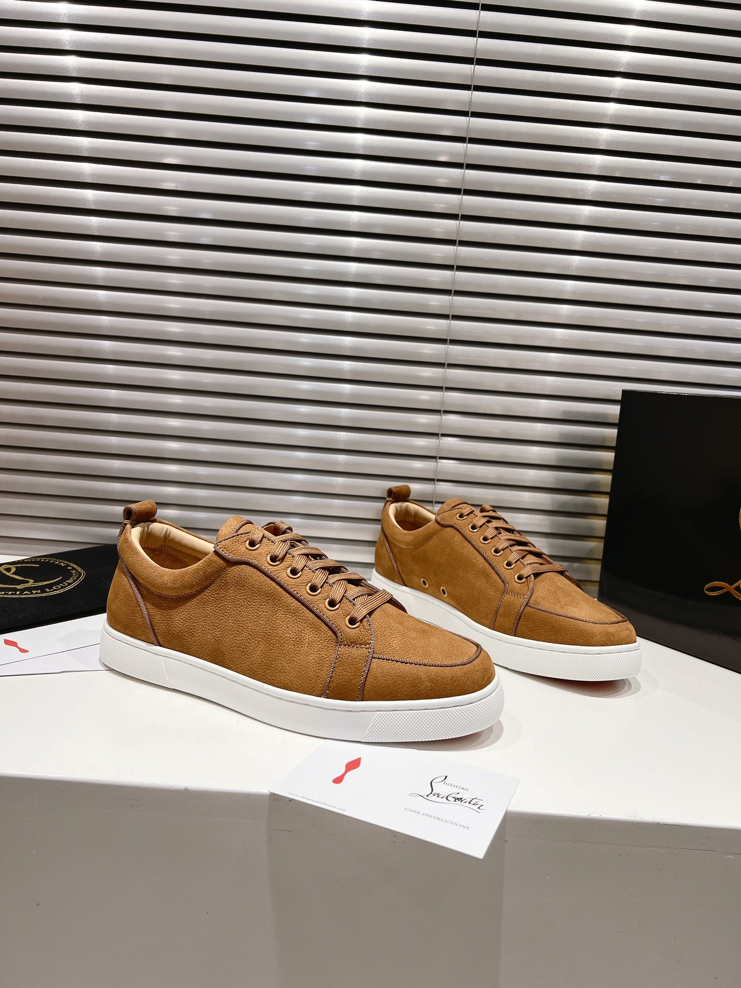Christian Louboutin Rantulow Sneakers Brown