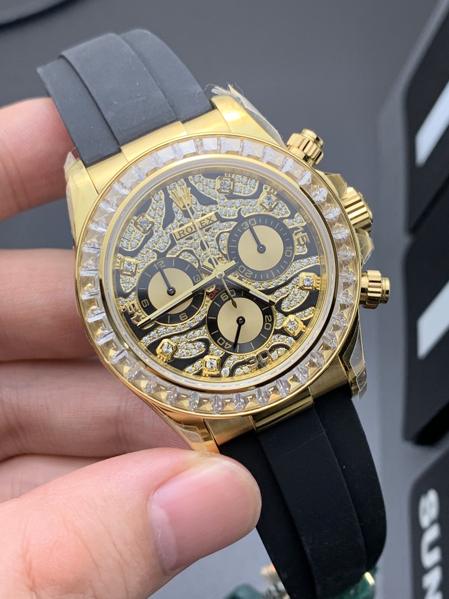 Rolex Cosmograph Daytona  gold dial version