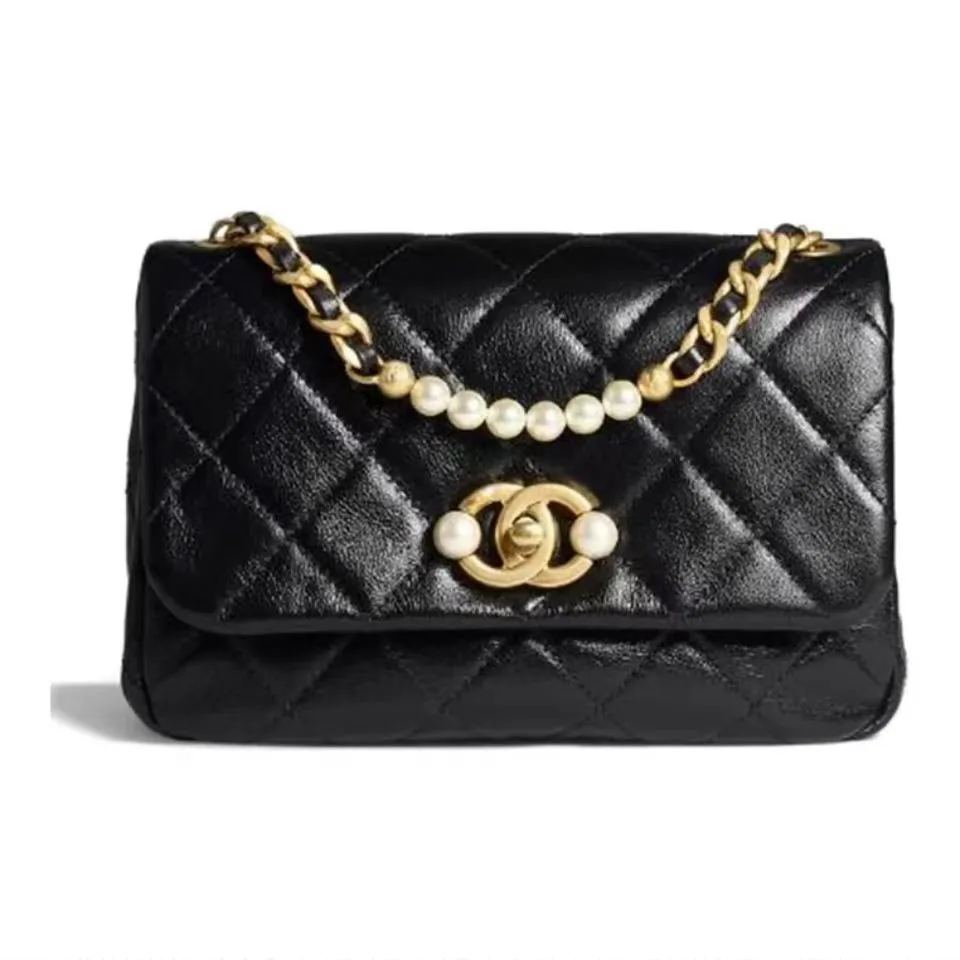CHANEL Vintage Flap Bag – 2022 Early Spring Cruise Collection