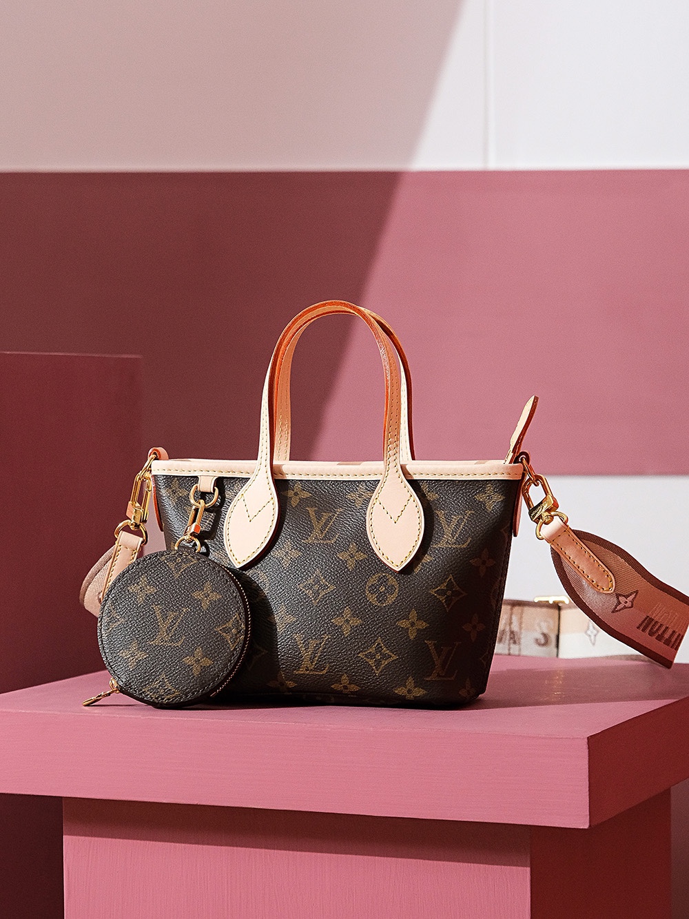 Louis Vuitton Neverfull PM in classic Monogram canvas