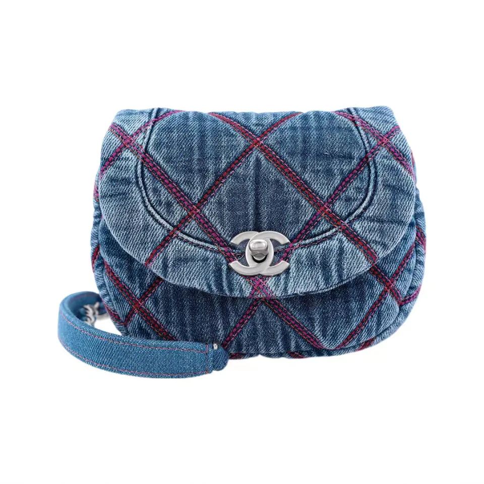 CHANEL 22A Capsule Collection Mini Saddle Bag