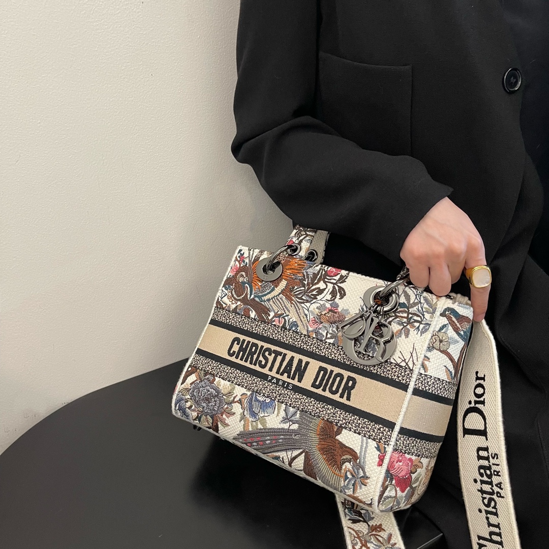 Dior Magpie Flower Embroidered Lady Dior Bag