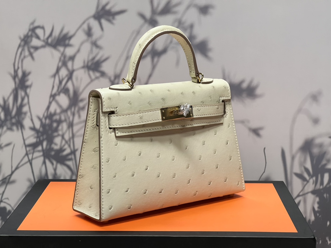 Hermès Mini Kelly 19CM Ostrich Leather bag